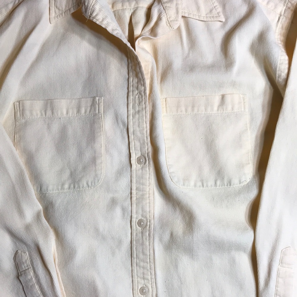 Button down - Picture 3 of 4